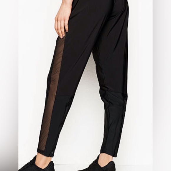Victoria’s Secret Sport Black Joggers with Mesh Sides & Zipper Pockets, Size S/P - Picture 1 of 14